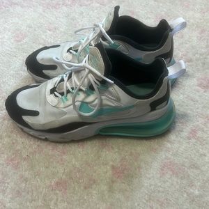 Real Nike reacts women’s athletic shoes size 6.5